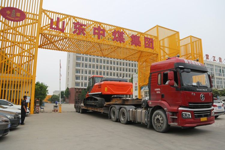 China Coal Group Completed The Delivery Of Large Excavators