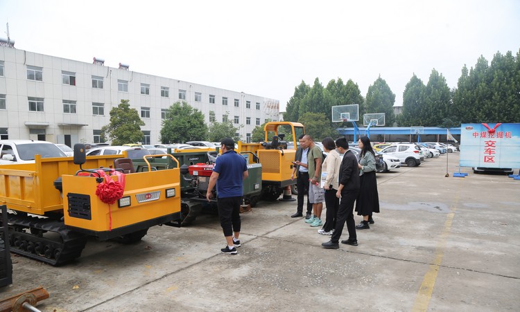 Mongolian Businessmen Visit China Coal Group To Purchase Construction Machinery